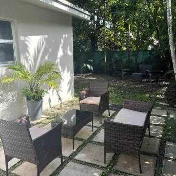 Palace at the Gables Отели рядом с достопримечательностью «Венецианский бассейн»