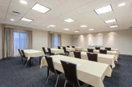Hampton Inn & Suites Clovis-Airport North Hotels in Clovis