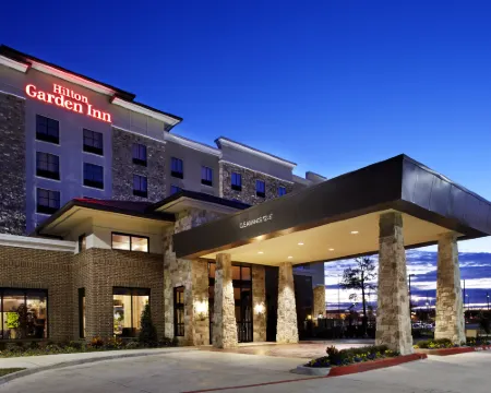 ฮิลตันการ์เด้นอินน์ เท็กซาร์แคนา โรงแรมในเท็กซาร์คานา