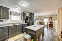 寧靜的丹伯利度假勝地 - 距離Hanging Rock 3英里!