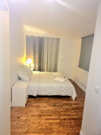 Maison Wi-fi Gratuit 15min de Paris Отели в г. Уй