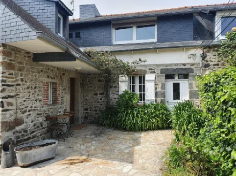 Family home, 5 minutes from the beach