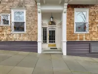 The Grove Inn