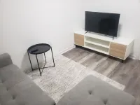 Basement Retreat by the Airport Hotel di Delaware County