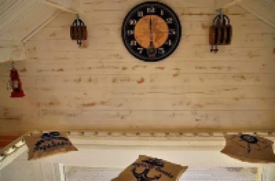 La Bicoque, Cabane Atypique Avec Filet Suspendu Près de Montpellier