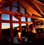 Mystic Pines log home in Shenandoah with hot tub and spectacular views!