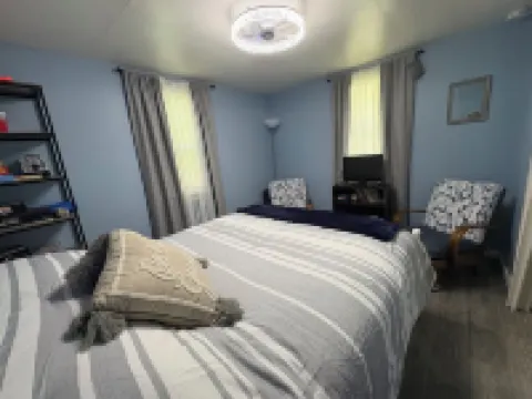 Charming 2-bedroom Cottage by the River