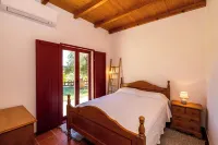 MONTE DA RAPOSINHA Wine Tourism, Montargil Hotels in Montargil