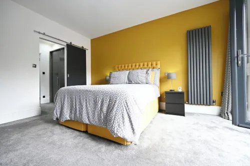 High Quality Fully Equipped Private Detached Luxury Home With River Views