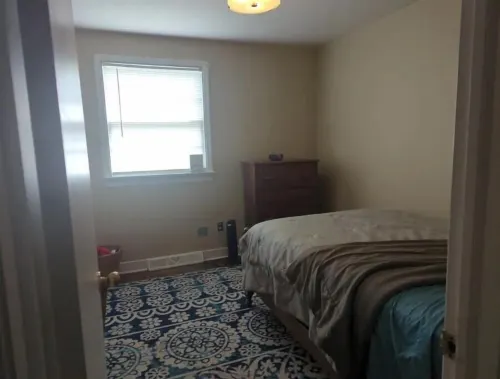 Cozy 3 bed 2 bath , pet friendly home