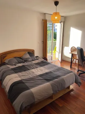 Large F4 apartment in a beautiful villa Paris-le Bourget Hotels in Le Bourget