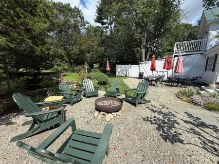 Four Columns Inn Отели в г. Ньюфан