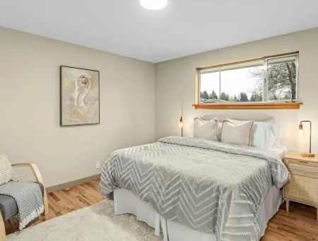 Charming 3-bedrooms and 4 beds house in Auburn with WiFi and AC stay four people Отели рядом с достопримечательностью «Соос Крик Ботаникал Гарден & Херитедж Сентер»