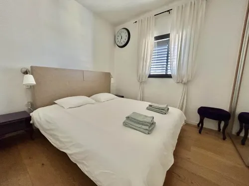 Beautiful 2BR In Ramat Gan Hotels in Ramat Gan