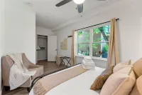 NEW, Tennis, Golf, Game Room, Gym, 10 min drive from Lake Allatoona & DT, Fall!