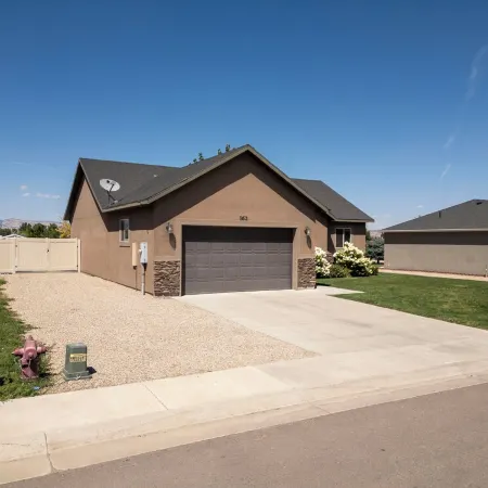 Your Home Away From Home Hotele w: Uintah County