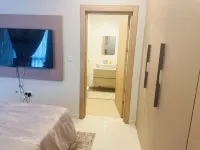 Modern corporate apartment in brilliant Accra with WiFi, AC, fitness room Hotels in Roman Ridge