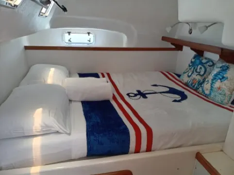 3 Bedroom SailCatamaran  in Marathon. Vacation on the Move.