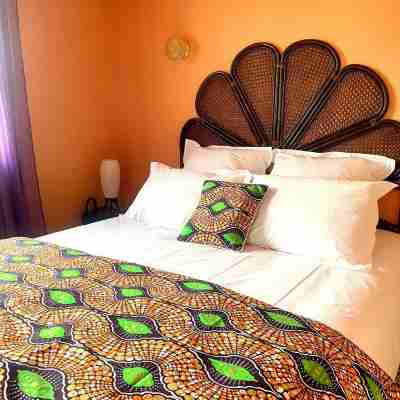 Magnificent village house with lush garden 5 minutes walk from the beach Rooms