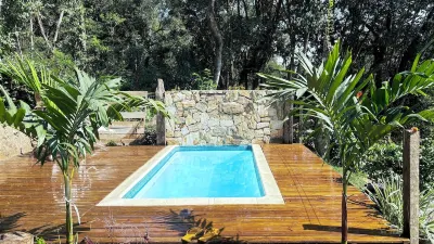 Recanto Darwin, spacious, fresh and equipped, with swimming pool, in the State Park. Hotell i Engenho do Mato