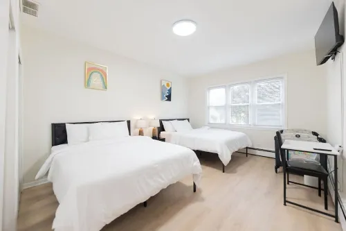 5 Bedroom 8 Bds 2 Bath Near NYC with Free Parking