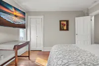 3br 2ba hse  AC WiFi 3 blks to Xcel Event Center, dining,&bars 6.8 mls to airprt