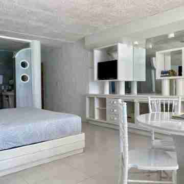 Three Bedroom Beachfront Villa Rooms