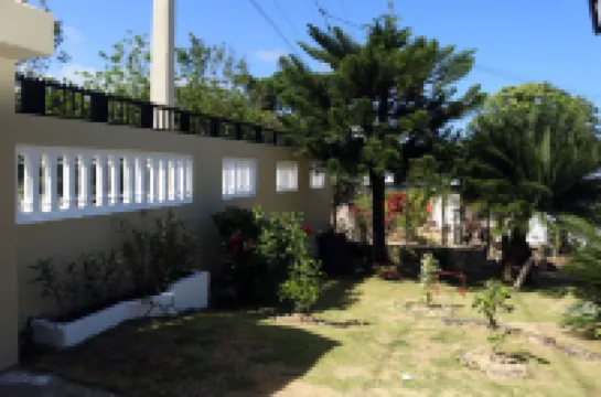 Cheerful 3-bedroom home close to lakes and beaches between Nagua and Cabrera