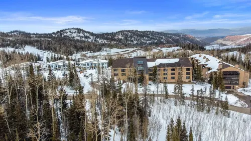Brian Head Studio Near Lifts, Pool, Heated Parking