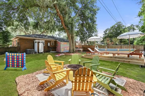 NEW! Between Savannah/Tybee w/ Pool, Patio, Murals, Fire Pit, & more!