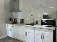 Charming  Remodeled Home 2-bedroom 1 bath house with AC and WiFi in Baldwin Park Hotel a Baldwin Park