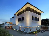 Helios Hotel & Convention Watampone Hotel di Kabupaten Bone