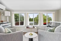 Lakefront Cottage 10 min to Legoland Farmstay