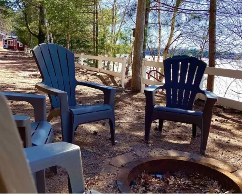 Amazing Sunset Views on Romantic Lakefront Cabin Hotels in Newbold