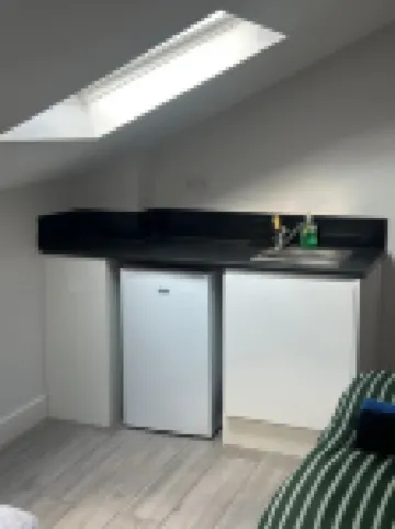 Bright Studio in Thornton Heat