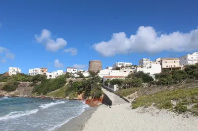 Tommy House : Incantevole Appartamento Vista Mare, Relax,sport,divertimento Các khách sạn gần Is Praneddas