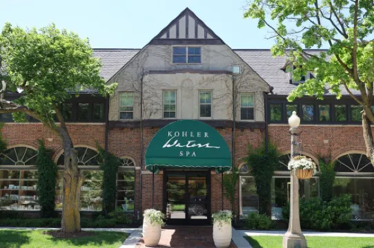 Fully renovated, updated, and high-end finished 5 bedroom facing the marina!