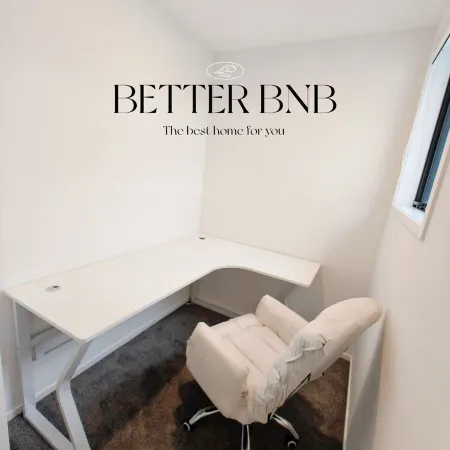 Modern & New • 3 Beds • 6 Guests Отели в г. Аппер Хатт