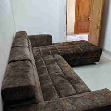 New Top Floor 2 BHK Furnished apartment - 25 mins from Airport Others