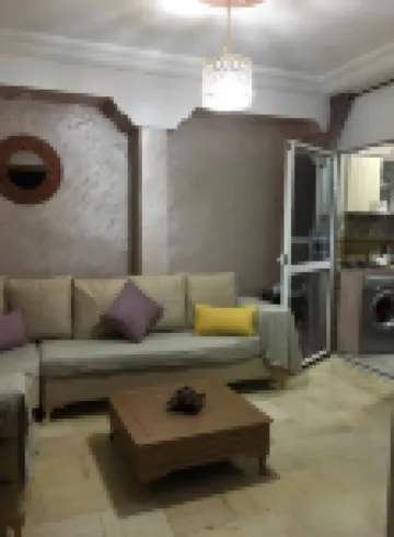 Renovated S + 1 apartment with collective swimming pool