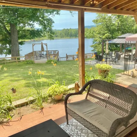Upstate Waterfront Retreat 4000 sq ft with 2 Kitchens!!!