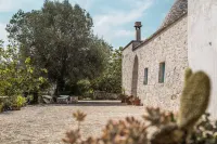 Trullo SILVESTRE, holiday home in Valle d'Itria Hotels in Cisternino