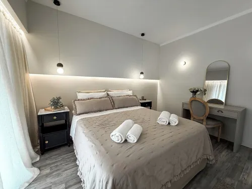 Elegant & Comfortable 2-Bedroom Apartment, 150m from Ialysos Beach Các khách sạn ở Ixia