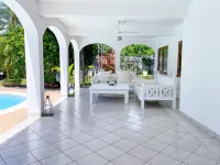 3 Bedrom Villa 50 meters 2 Beach
