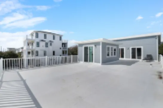 Rooftop Deck and Expansive Ocean Views - Stunning Coastal Escape