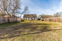 The Cozy Shack near Magnolia and Baylor University Rogers School of Engineering and Computer Science周辺のホテル