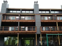 SKI-OUT & IN! Hike, bike, fish, golf, beautiful Lake Superior N Shore/Sleeps 2+ Hotels in Lutsen