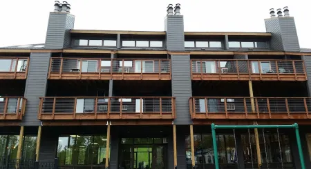 SKI-OUT & IN! Hike, bike, fish, golf, beautiful Lake Superior N Shore/Sleeps 2+