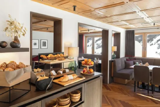 Hotel Schranz - Ski in & Ski Out