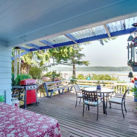 Across Water From Belfair SP: Hood Canal Cottage!